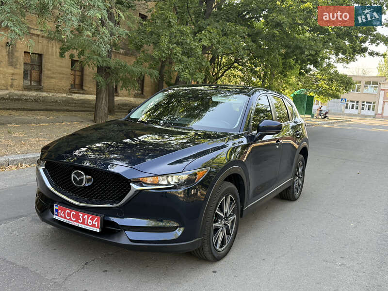 Позашляховик / Кросовер Mazda CX-5 2018 в 