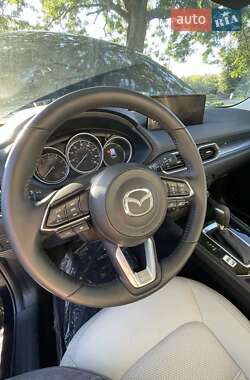 Позашляховик / Кросовер Mazda CX-5 2024 в 