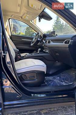 Позашляховик / Кросовер Mazda CX-5 2024 в 