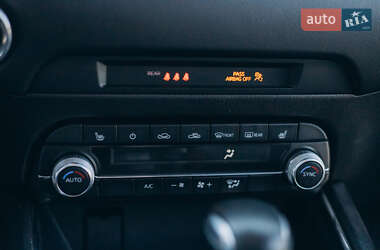 Позашляховик / Кросовер Mazda CX-5 2020 в 