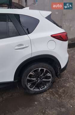 Внедорожник / Кроссовер Mazda CX-5 2015 в 