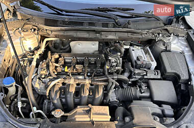 Позашляховик / Кросовер Mazda CX-5 2014 в 