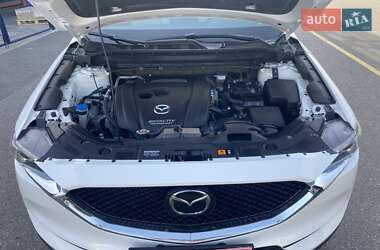 Позашляховик / Кросовер Mazda CX-5 2019 в 