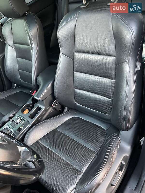 Внедорожник / Кроссовер Mazda CX-5 2016 в Каменском