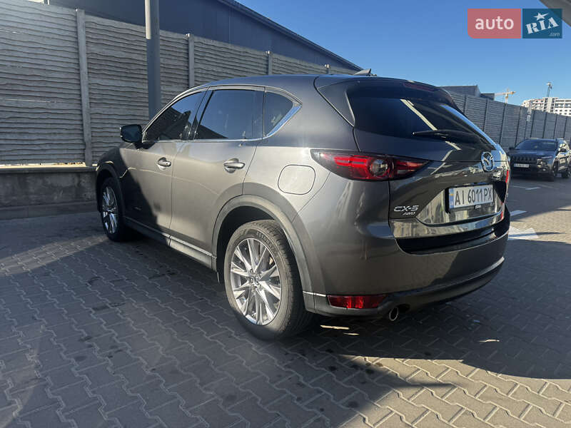 Позашляховик / Кросовер Mazda CX-5 2018 в  фото Позашляховик / Кросовер Mazda CX-5 2018 в