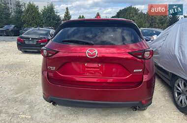 Позашляховик / Кросовер Mazda CX-5 2018 в 