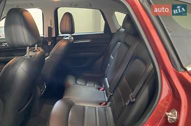 Позашляховик / Кросовер Mazda CX-5 2019 в 