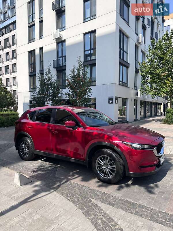 Внедорожник / Кроссовер Mazda CX-5 2017 в Киеве