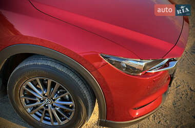 Позашляховик / Кросовер Mazda CX-5 2019 в 