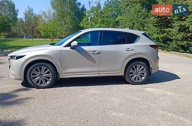 Позашляховик / Кросовер Mazda CX-5 2023 в 