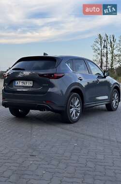 Позашляховик / Кросовер Mazda CX-5 2024 в 