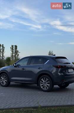 Позашляховик / Кросовер Mazda CX-5 2024 в 