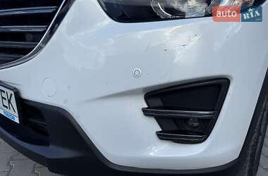 Позашляховик / Кросовер Mazda CX-5 2016 в 