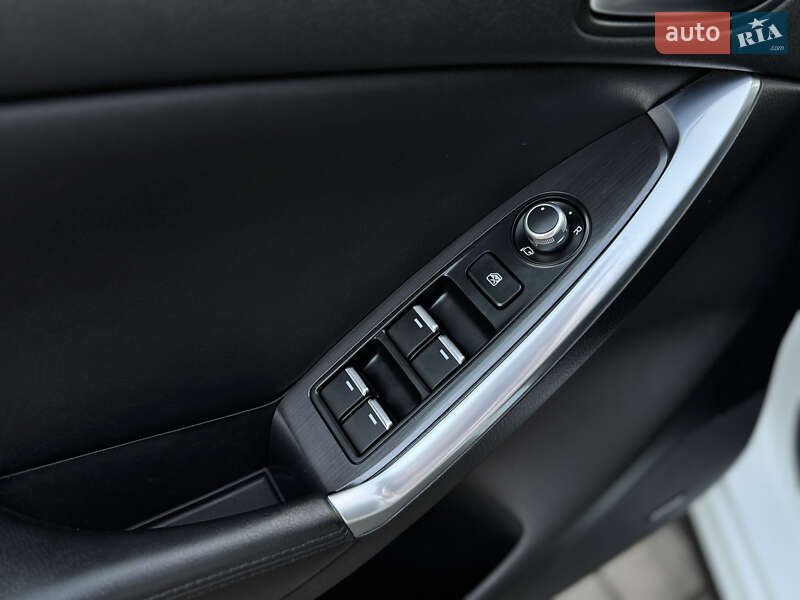 Позашляховик / Кросовер Mazda CX-5 2015 в Луцьку