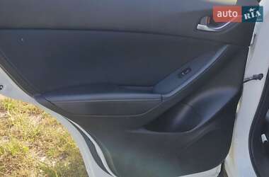 Позашляховик / Кросовер Mazda CX-5 2013 в 