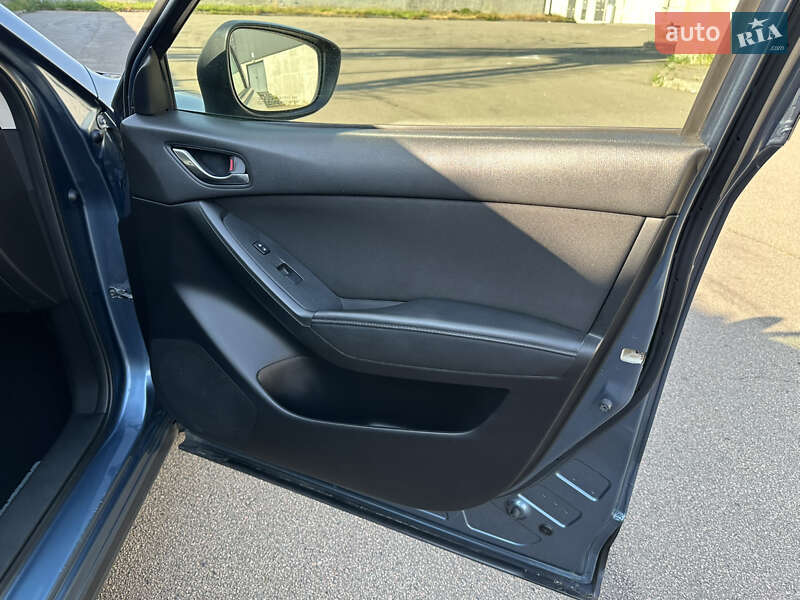 Внедорожник / Кроссовер Mazda CX-5 2016 в Киеве