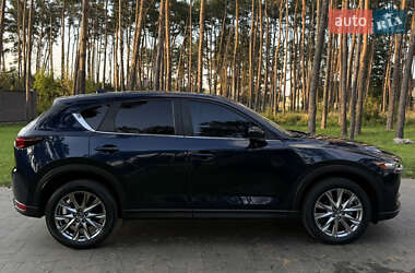 Позашляховик / Кросовер Mazda CX-5 2018 в 