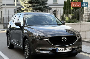 Позашляховик / Кросовер Mazda CX-5 2017 в 