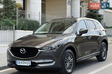 Позашляховик / Кросовер Mazda CX-5 2017 в 