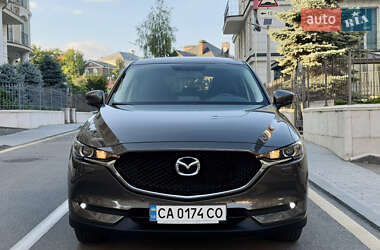 Позашляховик / Кросовер Mazda CX-5 2017 в 
