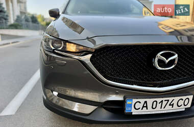 Позашляховик / Кросовер Mazda CX-5 2017 в 