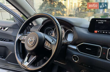 Позашляховик / Кросовер Mazda CX-5 2017 в 