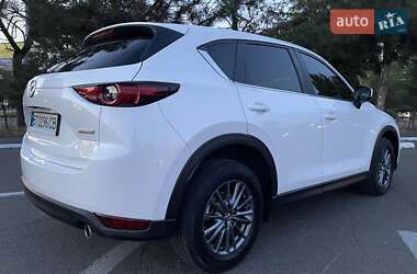 Внедорожник / Кроссовер Mazda CX-5 2017 в 