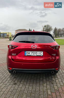 Позашляховик / Кросовер Mazda CX-5 2021 в 