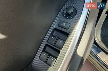 Позашляховик / Кросовер Mazda CX-5 2014 в 