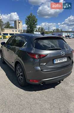 Позашляховик / Кросовер Mazda CX-5 2017 в 