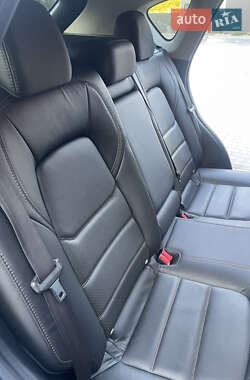 Позашляховик / Кросовер Mazda CX-5 2020 в 