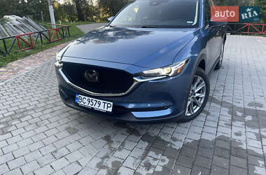 Позашляховик / Кросовер Mazda CX-5 2020 в 