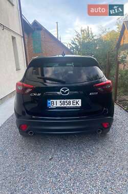 Позашляховик / Кросовер Mazda CX-5 2016 в 