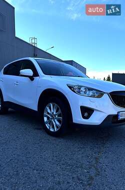 Позашляховик / Кросовер Mazda CX-5 2013 в 
