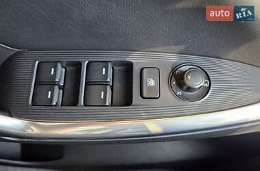 Позашляховик / Кросовер Mazda CX-5 2013 в 
