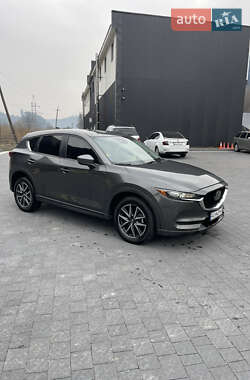 Позашляховик / Кросовер Mazda CX-5 2017 в 