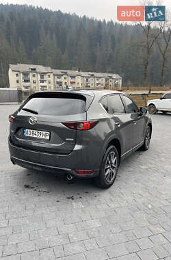 Позашляховик / Кросовер Mazda CX-5 2017 в 