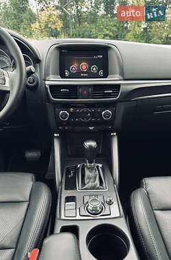 Позашляховик / Кросовер Mazda CX-5 2015 в 