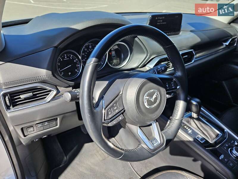 Позашляховик / Кросовер Mazda CX-5 2017 в Дніпрі