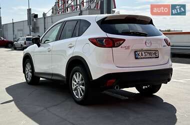 Позашляховик / Кросовер Mazda CX-5 2017 в 