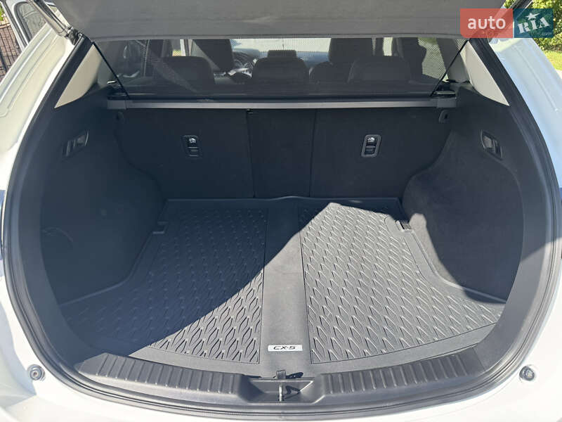 Внедорожник / Кроссовер Mazda CX-5 2018 в Черновцах