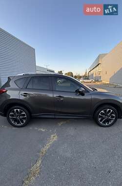 Позашляховик / Кросовер Mazda CX-5 2016 в 