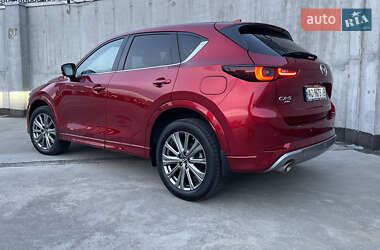 Позашляховик / Кросовер Mazda CX-5 2024 в 