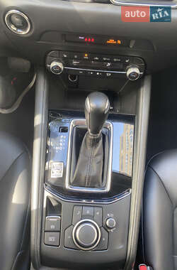 Позашляховик / Кросовер Mazda CX-5 2020 в 