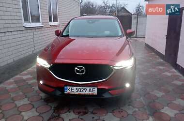 Позашляховик / Кросовер Mazda CX-5 2018 в 
