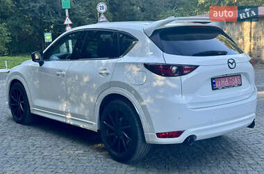 Позашляховик / Кросовер Mazda CX-5 2018 в 