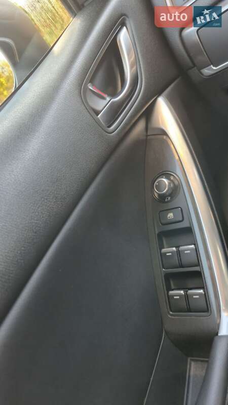 Позашляховик / Кросовер Mazda CX-5 2015 в Львові