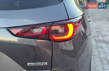 Позашляховик / Кросовер Mazda CX-5 2023 в 