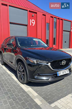 Позашляховик / Кросовер Mazda CX-5 2017 в 