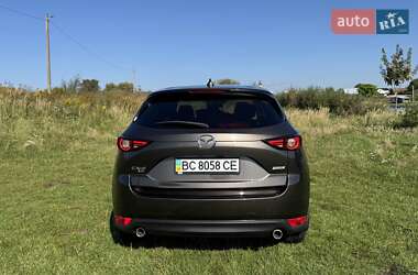 Позашляховик / Кросовер Mazda CX-5 2018 в 